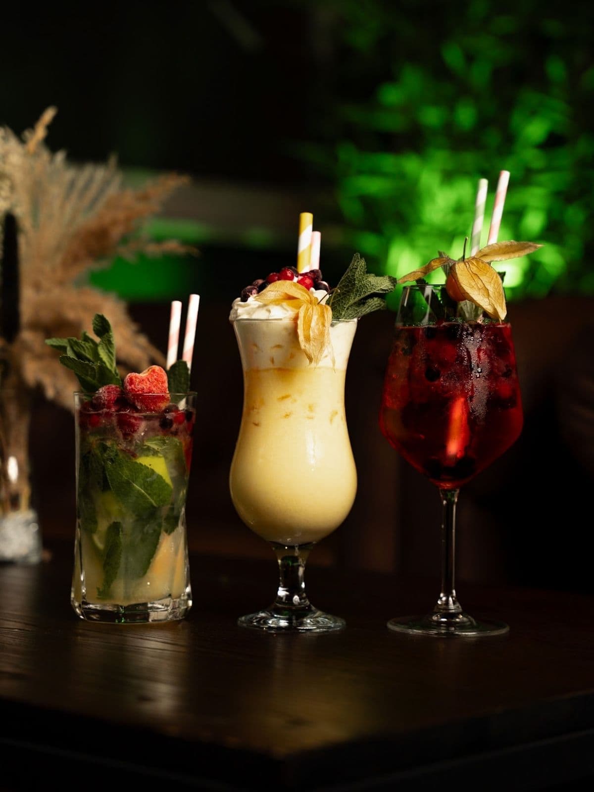 Cocktails & Bar